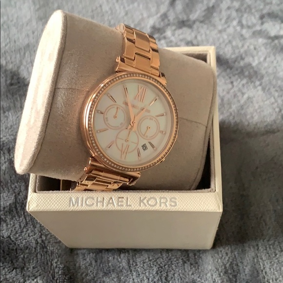 Michael Kors women’s watch - Picture 2 of 4